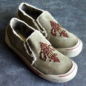 MIA SLIP ON SNEAKER EMBELLISED WITH FLEUR-DE-LIS RHINESTONES SIZE 6